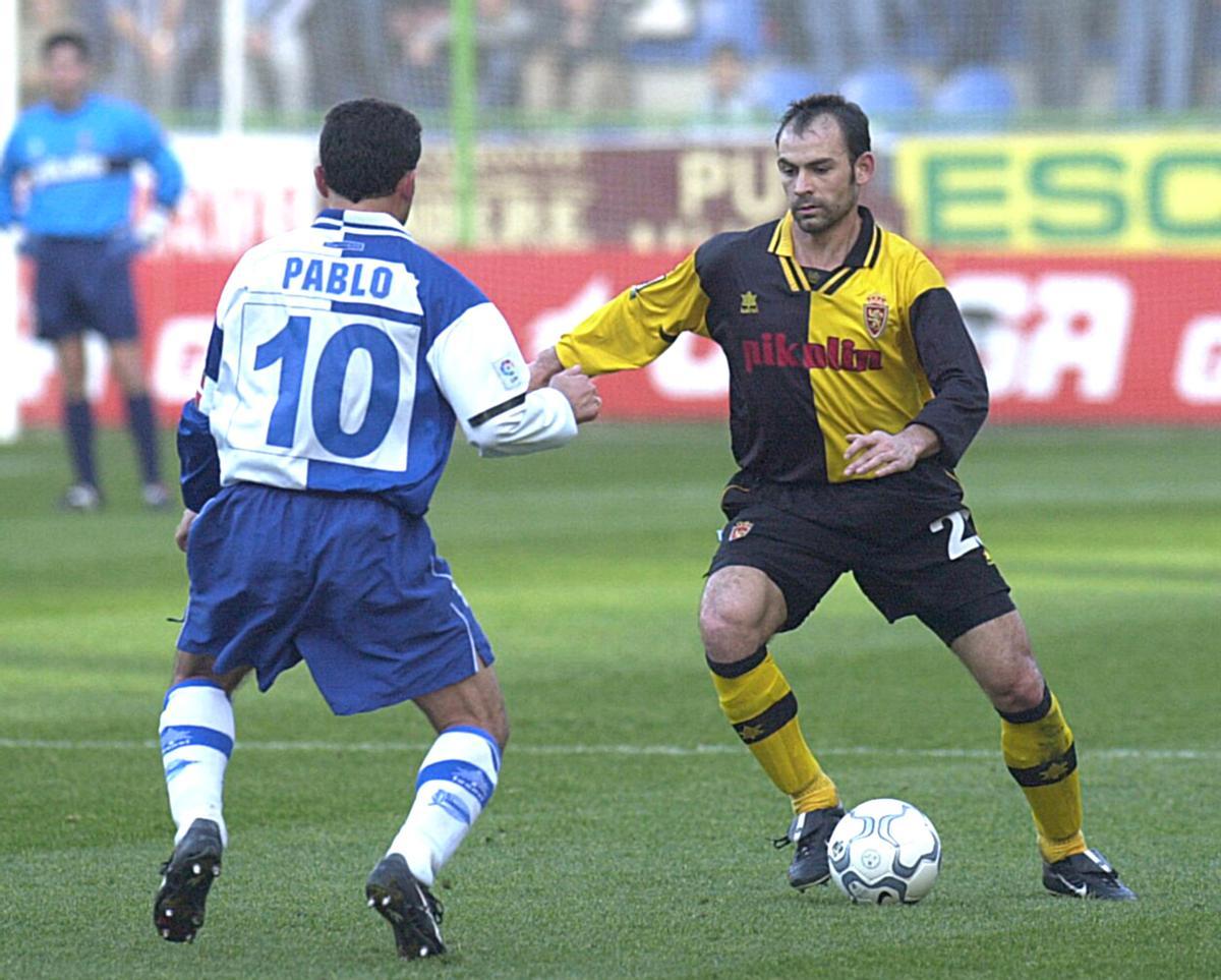Paco Jémez, en un partido contra el Alavés en su etapa zaragocista.