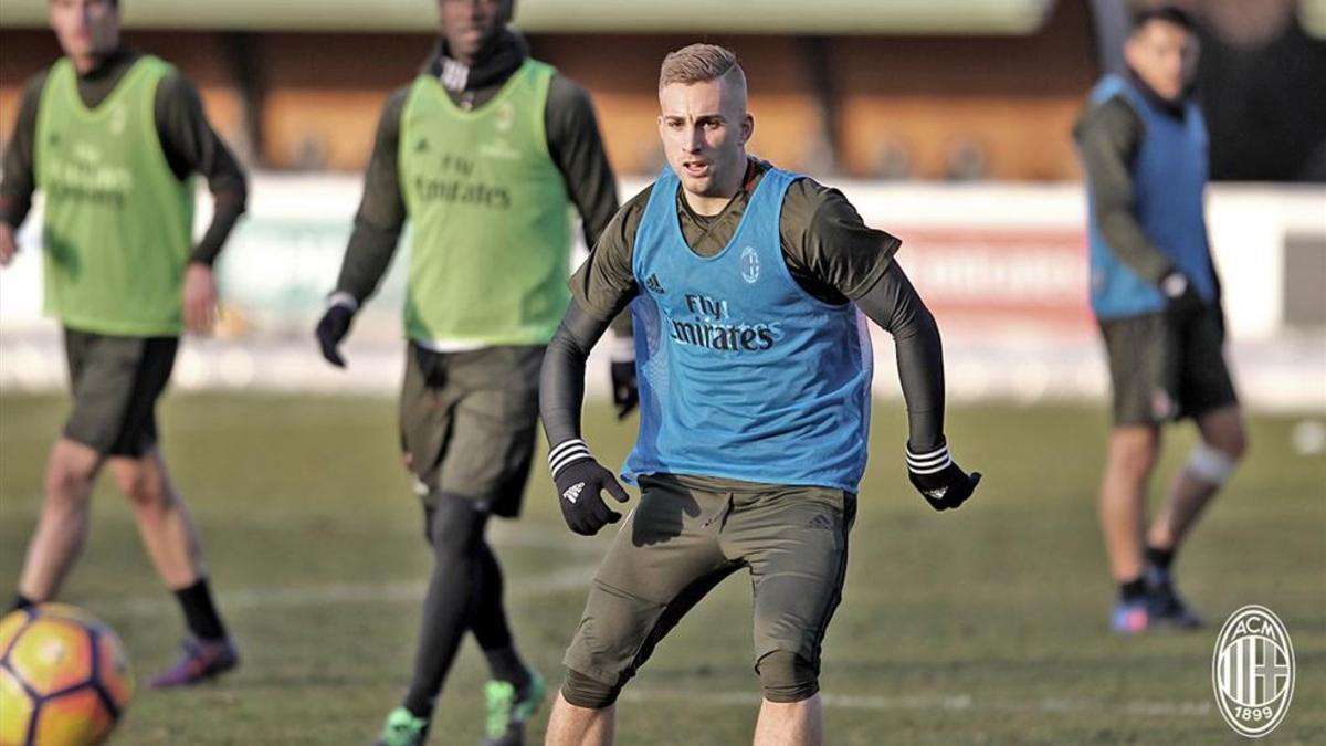 Deulofeu ya ha entrenado a las órdenes de Montella.