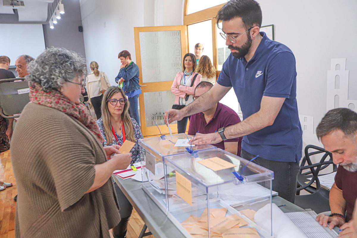 Jornada electoral en Orihuela el pasado 28 de mayo