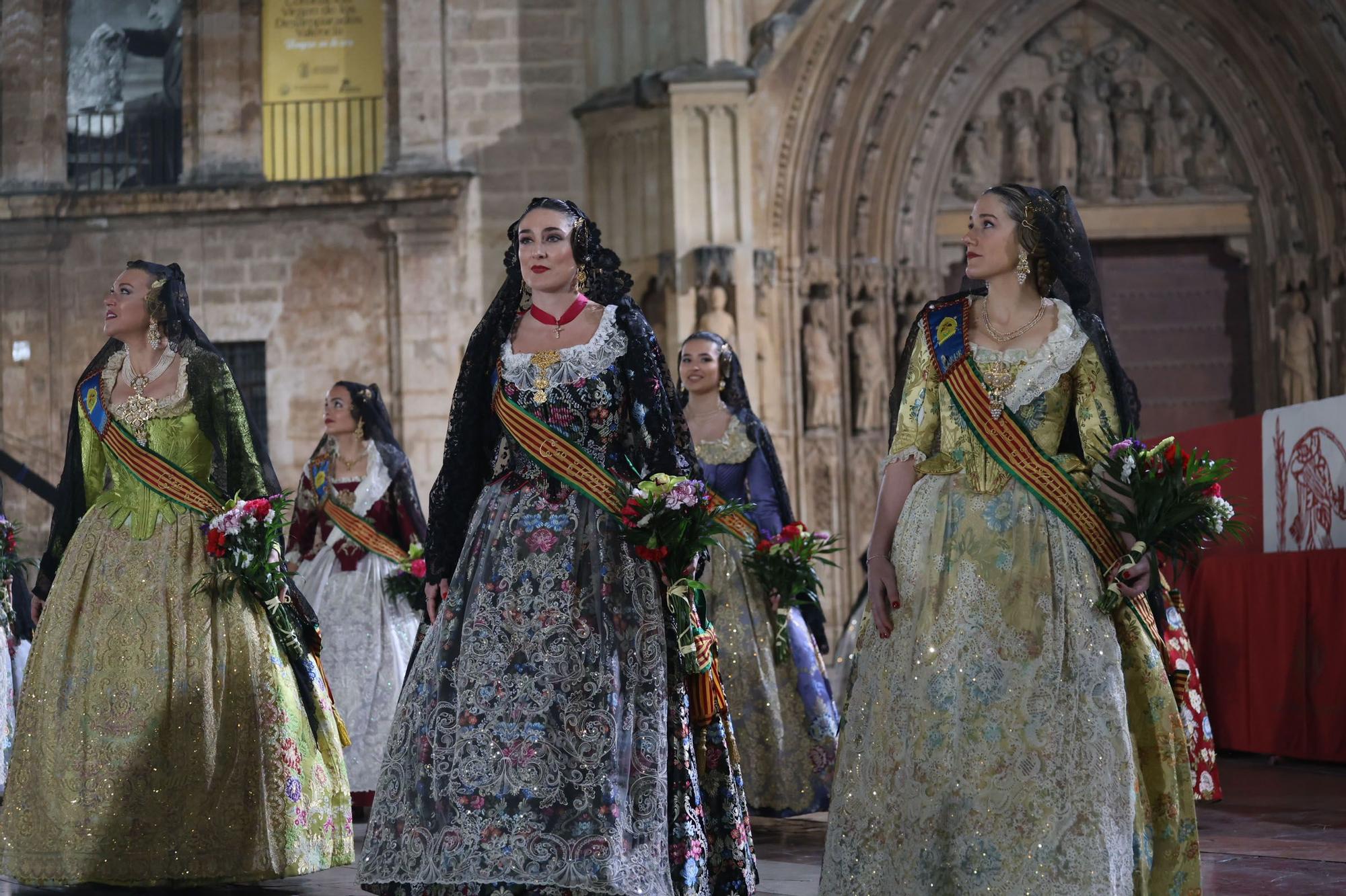 Búscate en el primer día de la Ofrenda en la calle San Vicente entre las 23 y las 24 horas