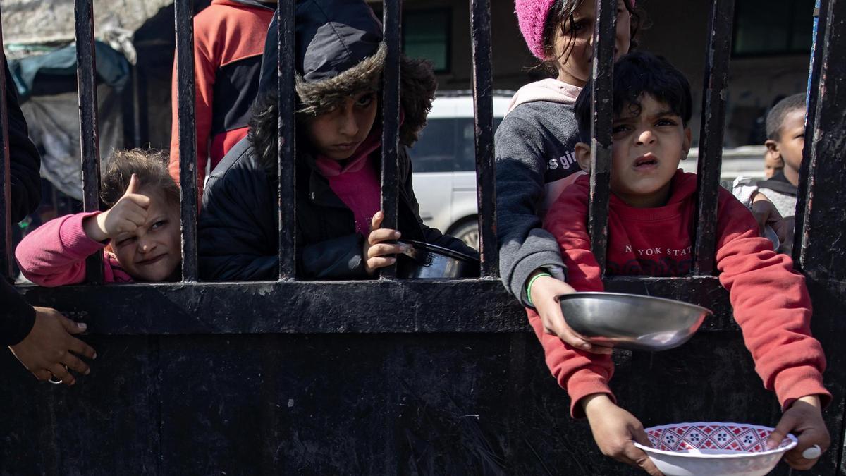latest news on the war in Gaza, the impact on Yemen and the Red Sea and the reactions