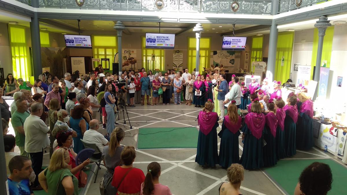 Priego muestra la actividad de su tejido social