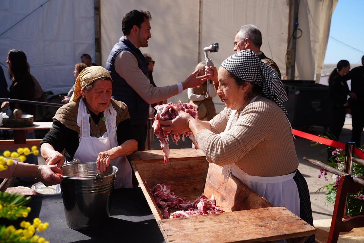 El ritual de la matanza del cerdo ibérico en Villanueva de Córdoba