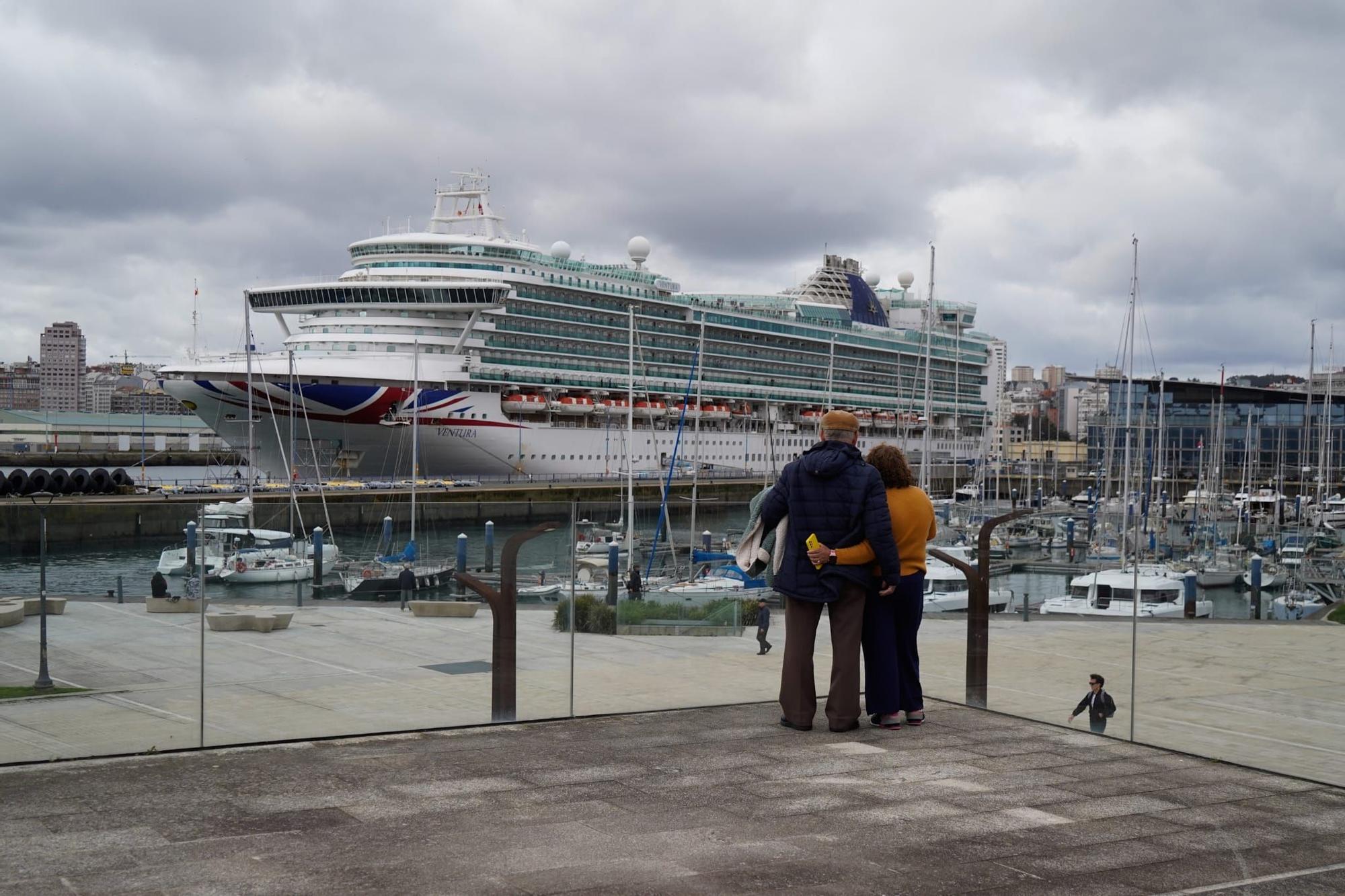 Escala del trasatlántico 'Ventura' en A Coruña