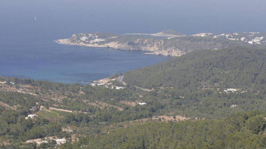 An accident sends residents in northern Ibiza back to the last century for eight hours