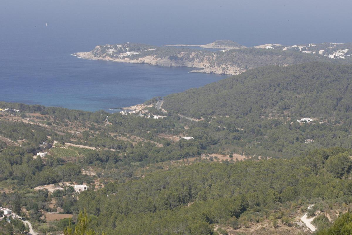 Vista aérea de la zona de Portinatx.