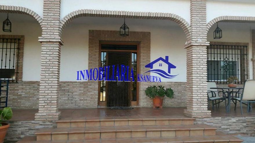 ¡No dejes escapar esta oportunidad! Chalet a tan solo diez minutos de Córdoba por 190.000 euros