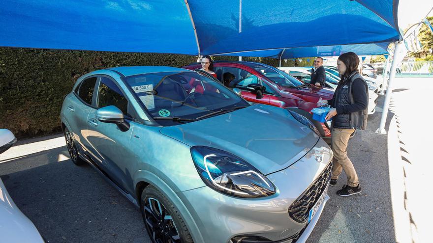 La venta de coches de segunda mano se atasca en ‘punto muerto’ en Castellón