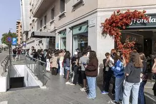 Joana Marcús firma ejemplares de su último libro ‘Los ecos de Jude’ en Palma