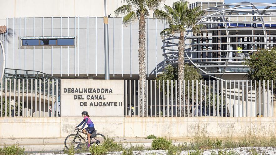 El Taibilla arranca la construcción de plantas solares en sus desaladoras para rebajar la factura eléctrica