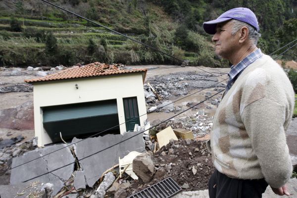 Madeira, destrozada por las riadas