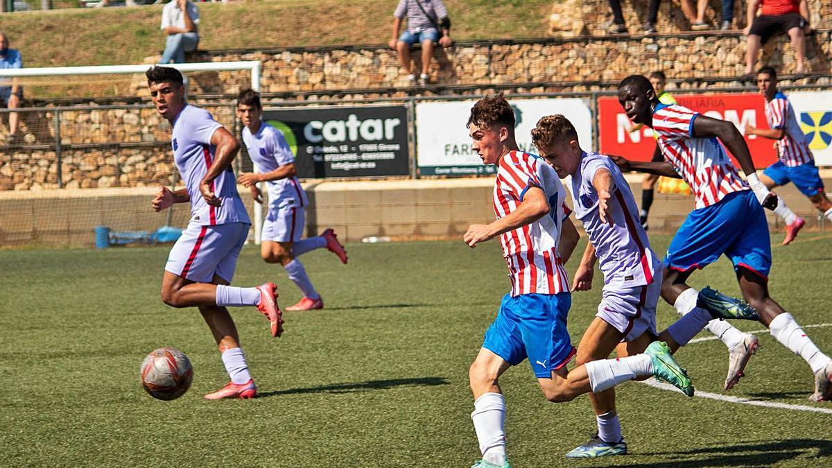 Joel Roca en una acció del partit d’ahir. | DERAR EL KOUMSSI ALLOUCHA