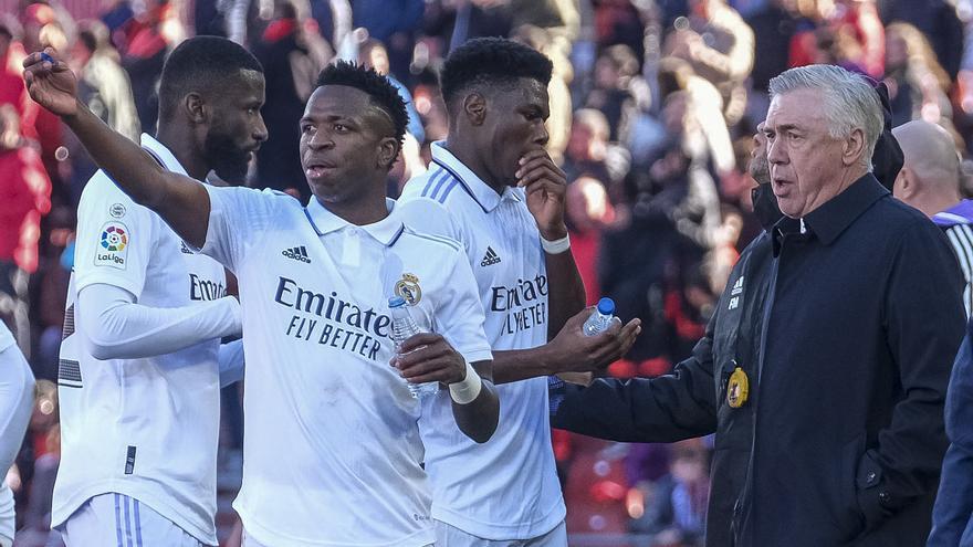 LaLiga trata de identificar a los autores de los insultos racistas contra Vinicius.