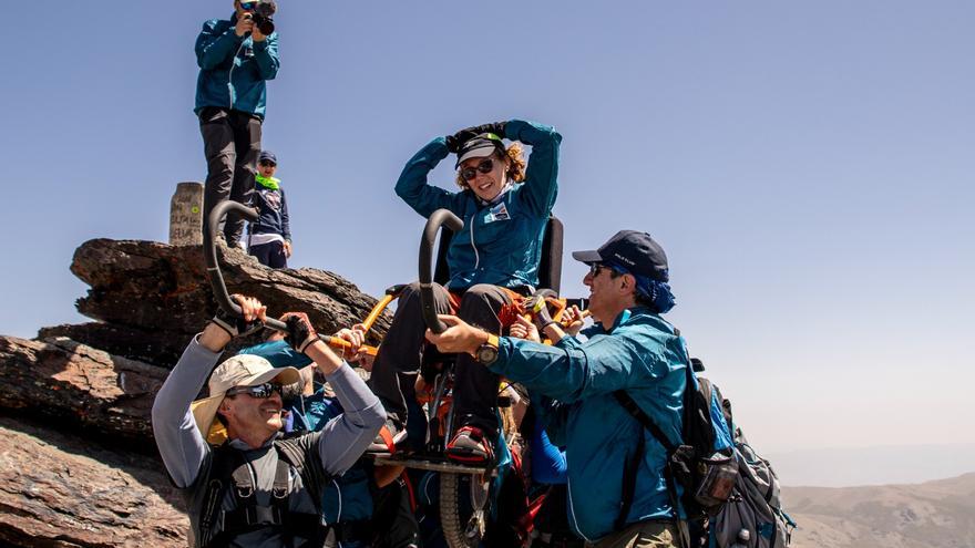 La historia de superación de cuatro aventureros que han coronado el pico más alto de la Península