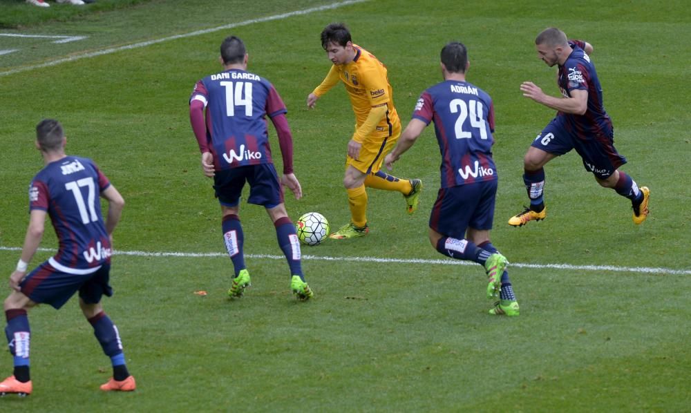 Las mejores imágenes del Eibar - Barcelona.