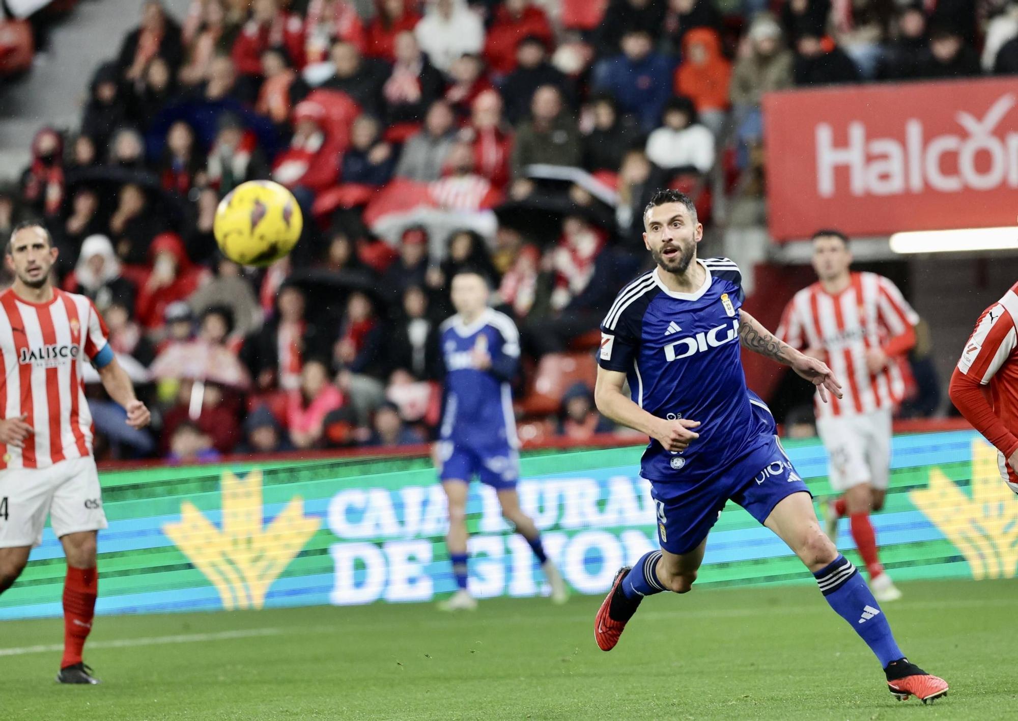 Real Sporting - Real Oviedo: el derbi en imágenes