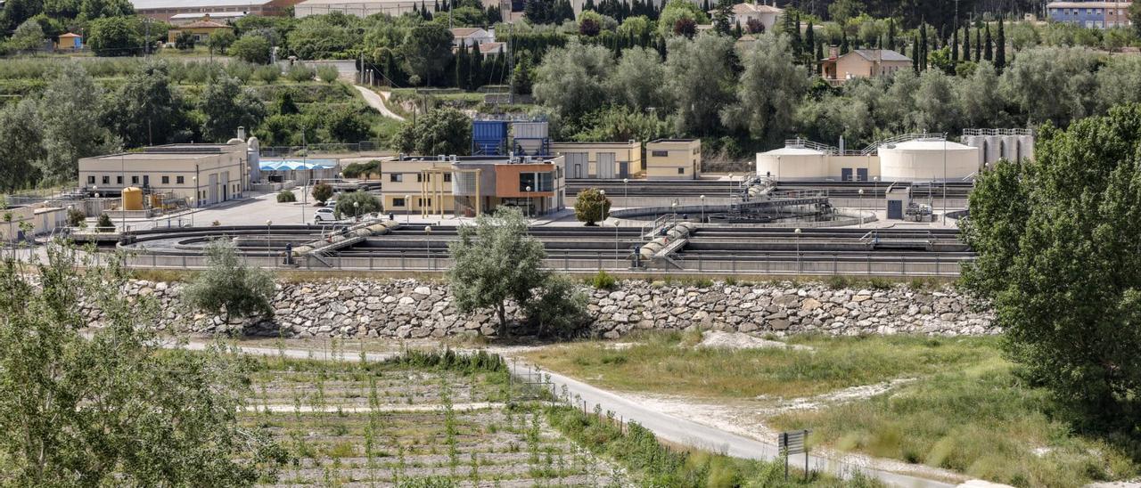 Vista de las instalaciones de la depuradora de Muro.