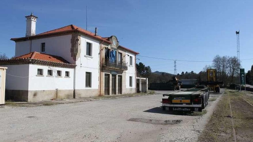 La estación de Taboadela, desde donde partirá el tramo AVE. // J. Regal