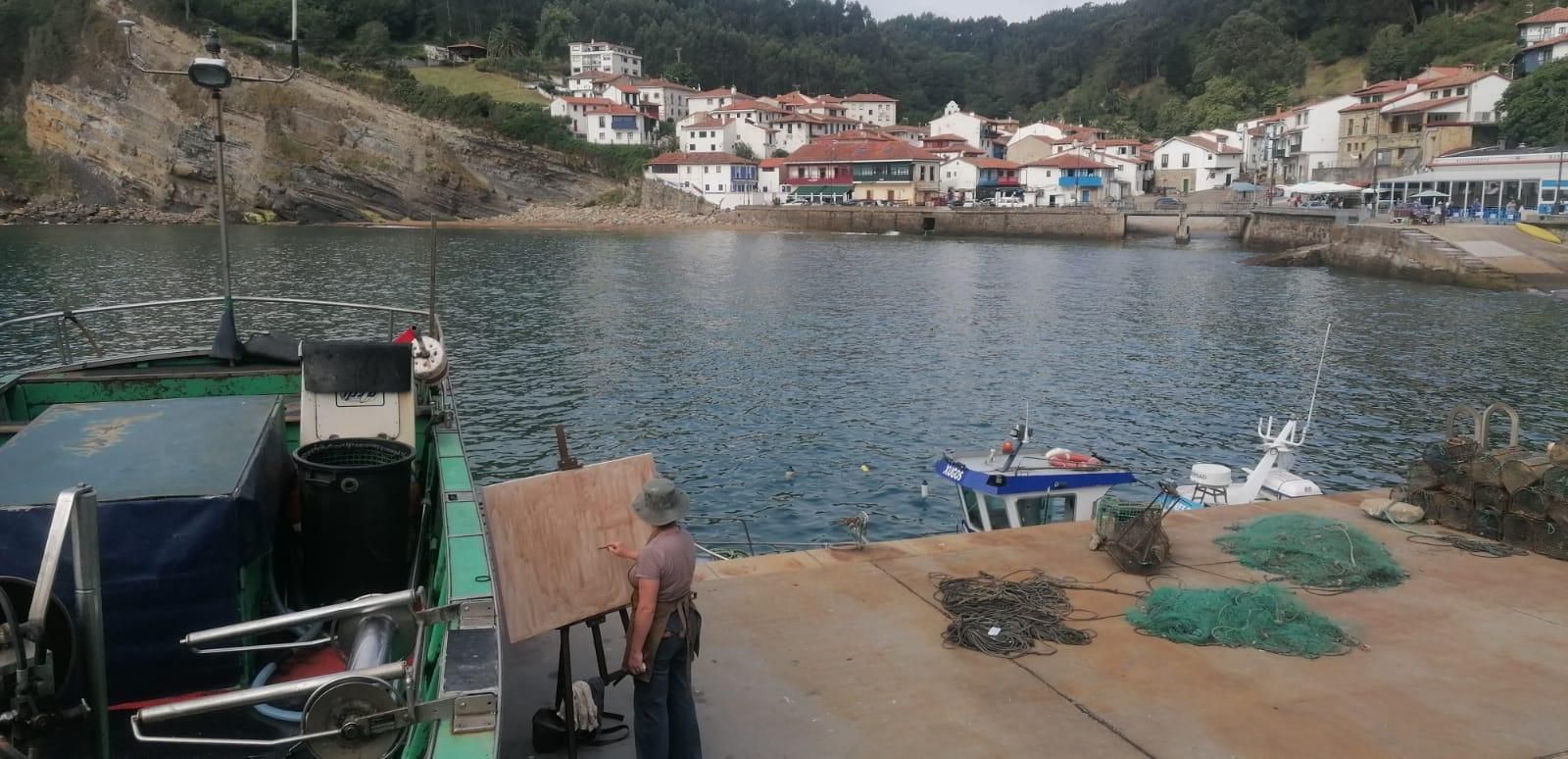 Tazones está hecho un pincel: así fue la gran cita de pintura al aire libre de la localidad marinera