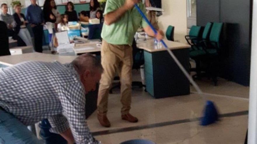 La situación en Educación es de &quot;normalidad&quot; tras una fuga accidental de agua