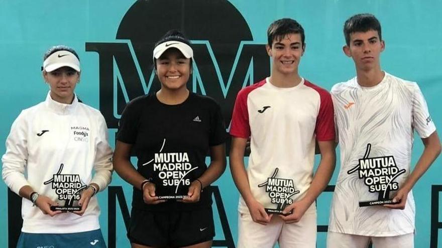 Un joven tenista alzireño queda subcampeón en Bilbao y llama a la puerta del Mutua Open de Madrid sub-16