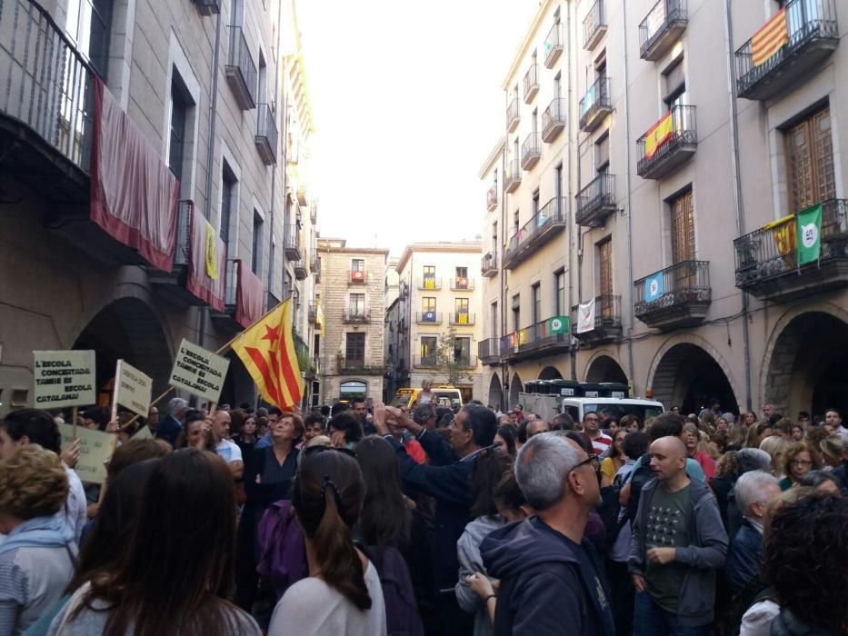 Acte a favor de l''escola catalana a la plaça del Vi de Girona