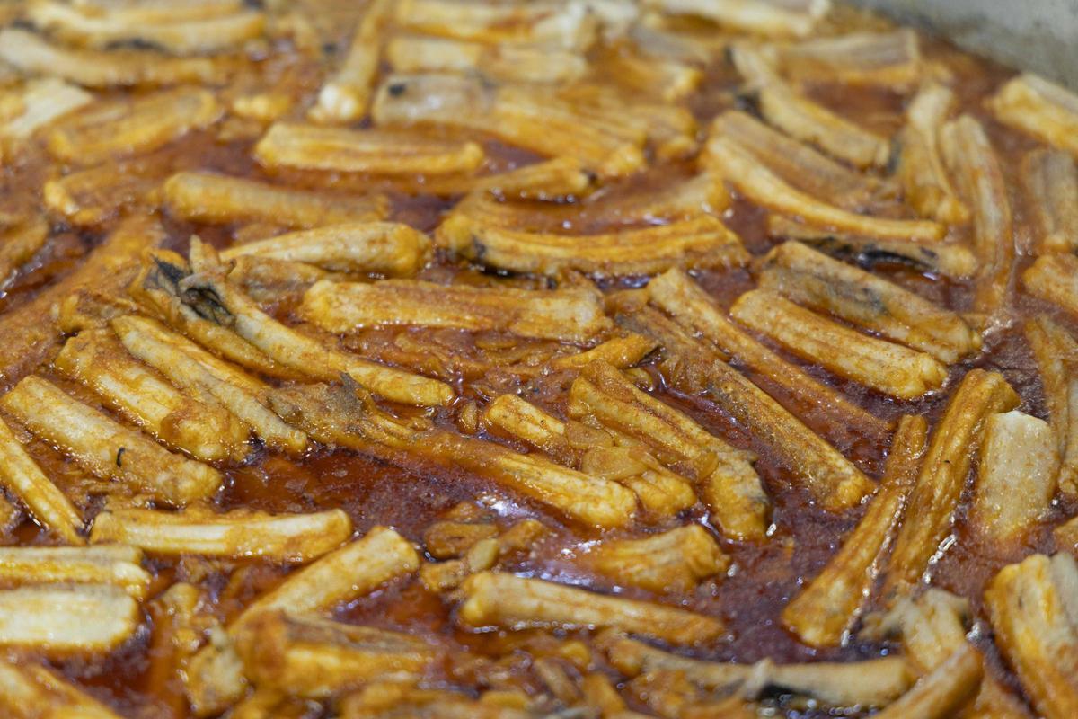 La Taverna Tres14 mantiene viva la cocina de barca de la Vila