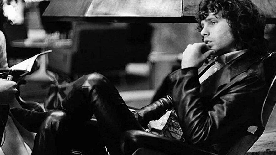 Jim Morrison: el enigmático cantante inabarcable