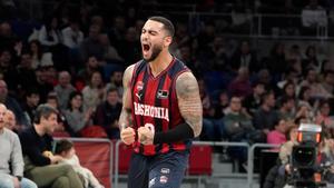 Markus Howard celebra uno de sus triples ante el Barça en Liga Endesa