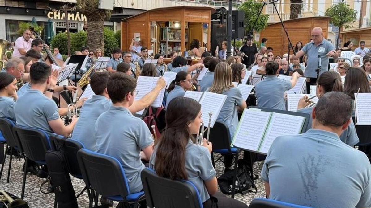 Una actuación reciente de la banda municipal de música en el parque Espronceda.