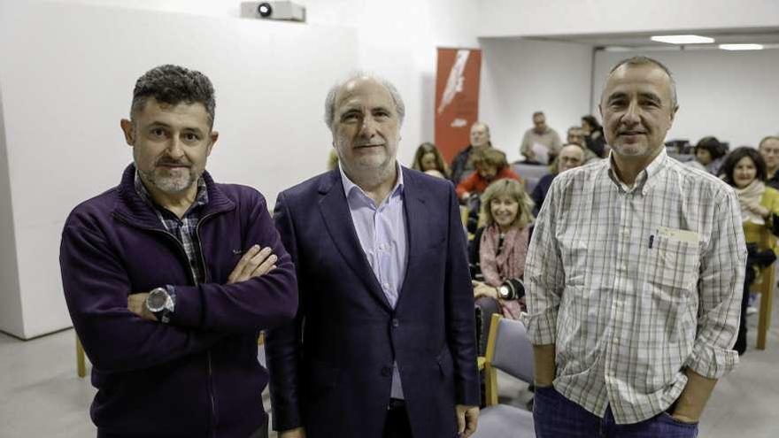 Por la izquierda, José Carlos Sánchez, Marino Pérez y José Errasti.