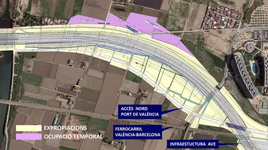 La V-21 colapsará a diario si se retrasan las obras, según el Ministerio de Fomento