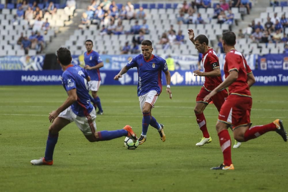 El partido entre el Real Oviedo y el Rayo Vallecano, en imágenes