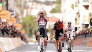 Van der Poel gana la Milán-San Remo de 2025 por delante de Ganna y Pogacar.