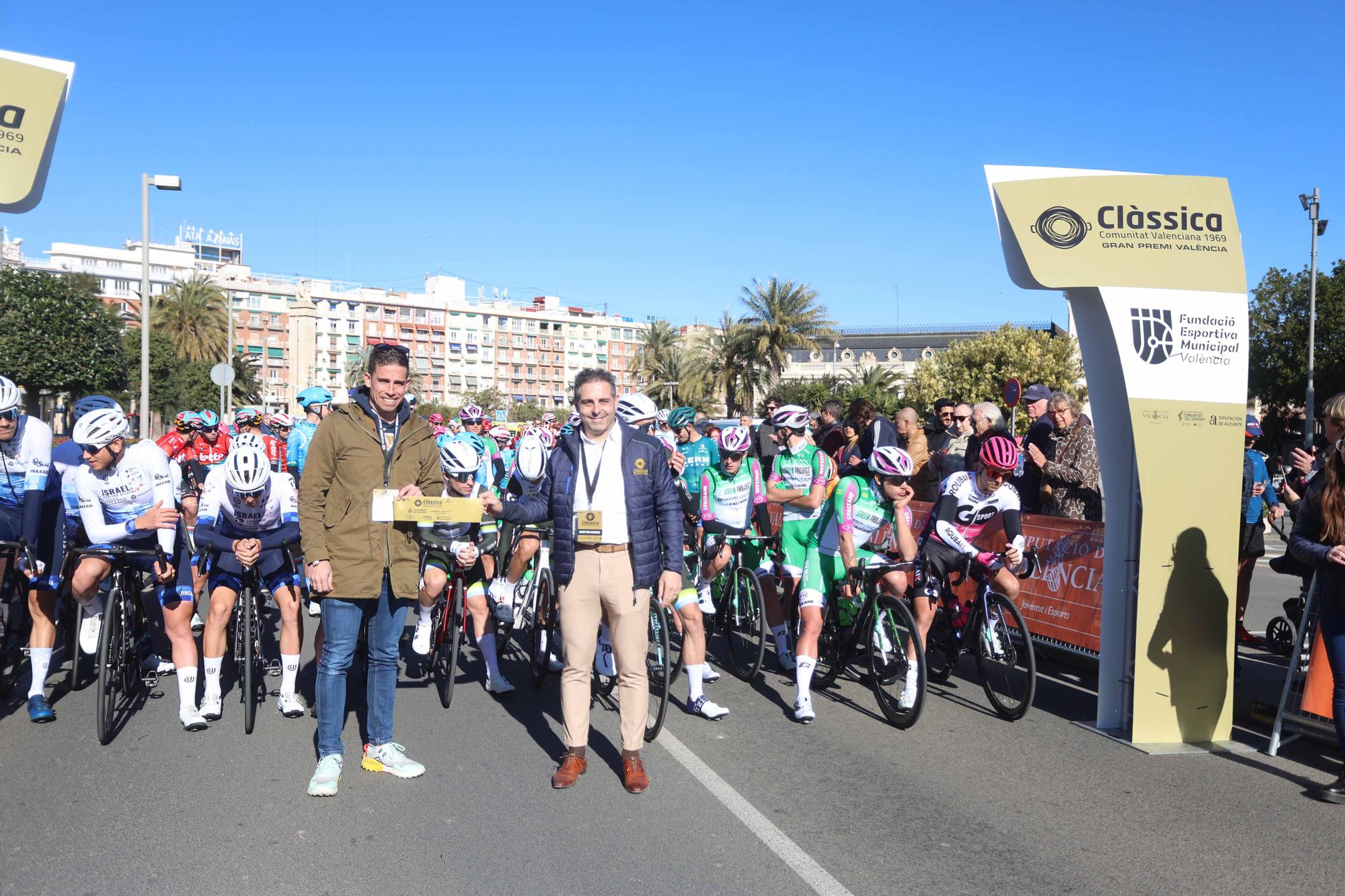 Salida de la Clàssica Ciclista Comunitat Valenciana 1969. Gran Premi València