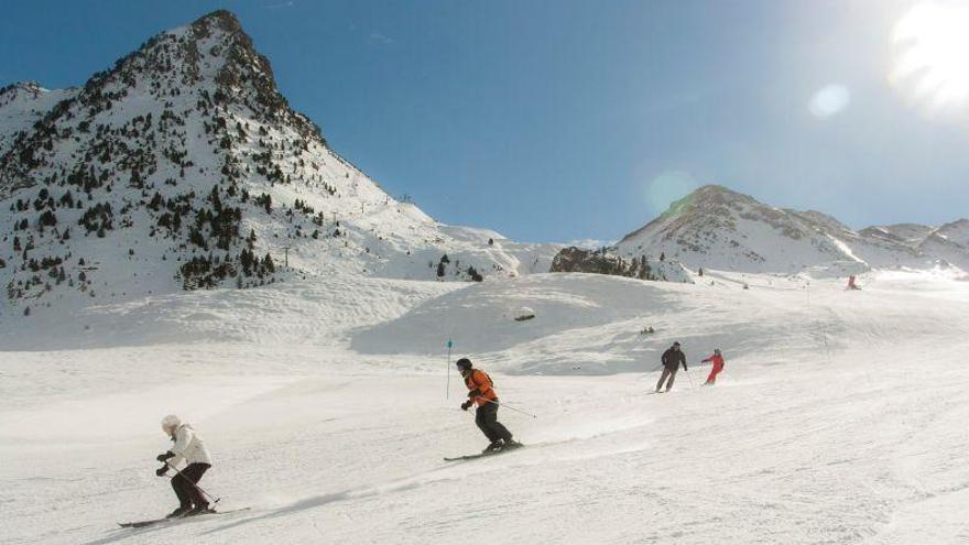 Herido grave un esquiador tras sufrir un accidente en Formigal