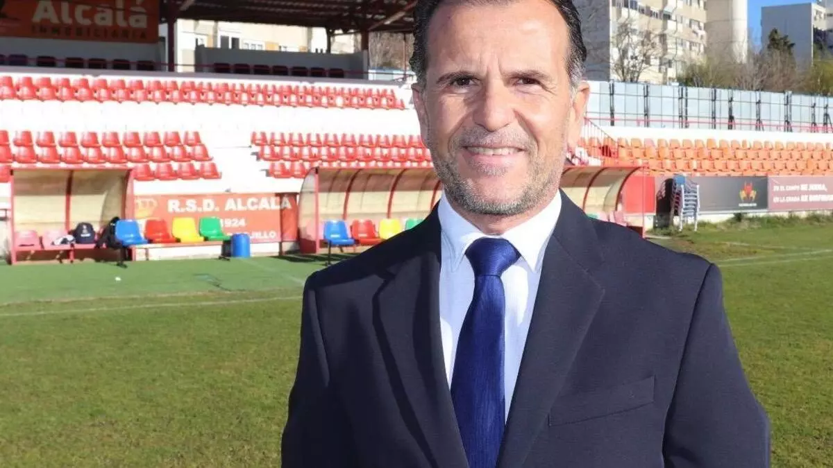 Uno de los artífices del ascenso del Alcalá revela el secreto del éxito y sus planes futuros: fichajes, campaña de abonados...