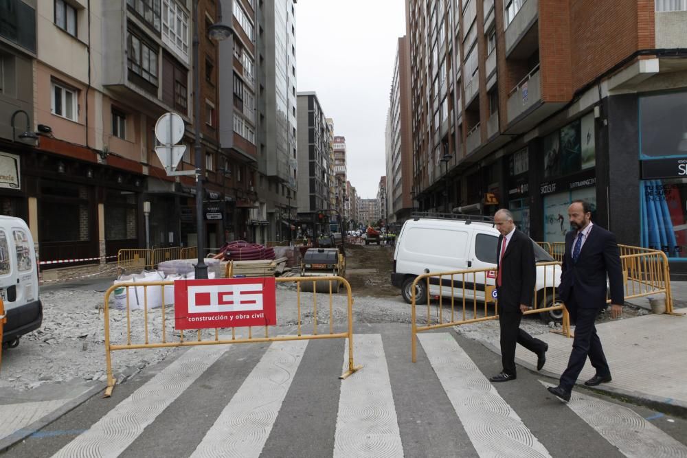 Aspecto de la calle Aguado, en obras, esta mañana