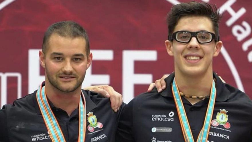 Víctor Castro y Tiago Larramendi, en el podio. |  RFEH