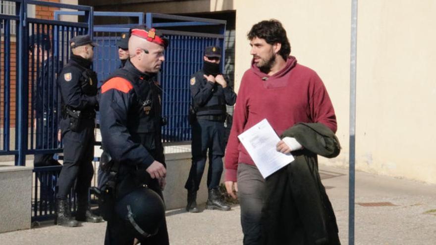 L&#039;alcalde de Verges ha estat atès al CAP per una ferida durant la detenció