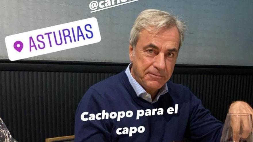 Carlos Sainz disfruta de la gastronomía asturiana en Oviedo: &quot;Cachopo para el capo&quot;
