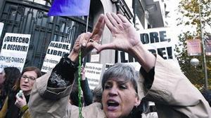 Manifestació contra la restricció de la llei de l’avortament davant la seu central del PP, el mes de maig passat.