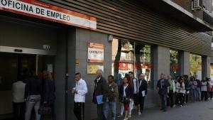zentauroepp25862140 madrid 06 05 2014   economia colas de desempleados en la ofi180202091043