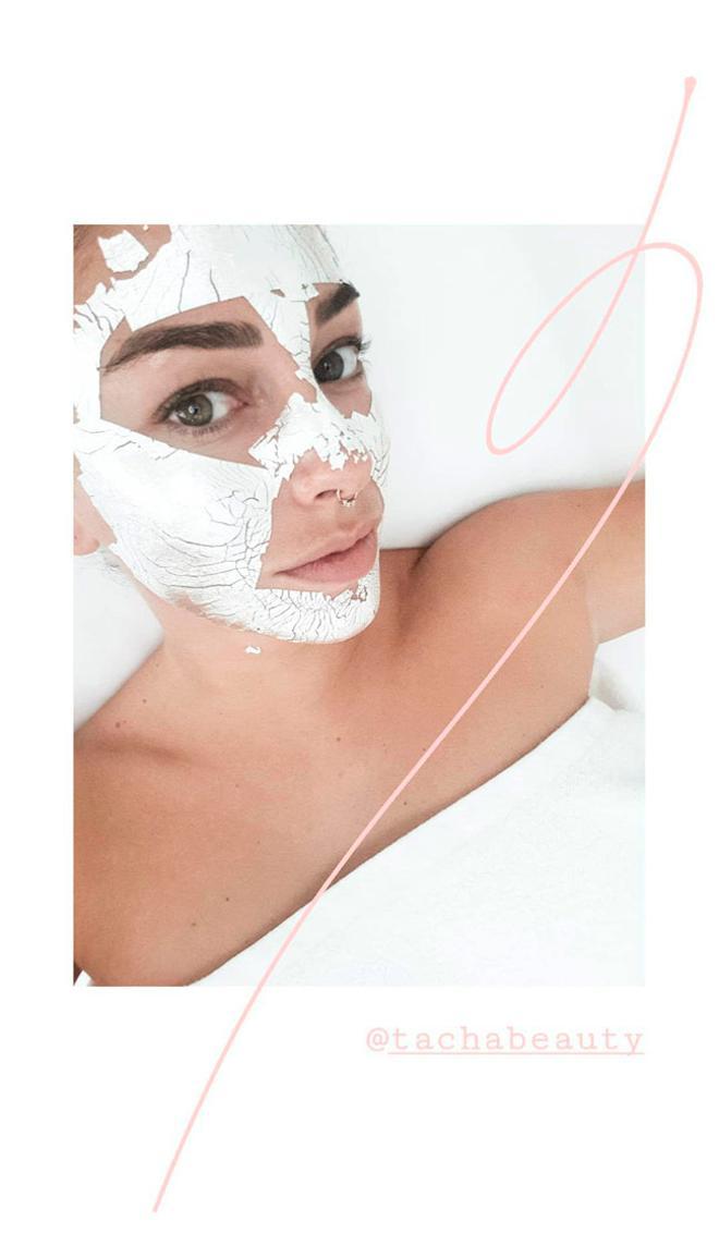 Blanca Suárez con mascarilla de plata 'Wonder Mask' en Tacha Beauty