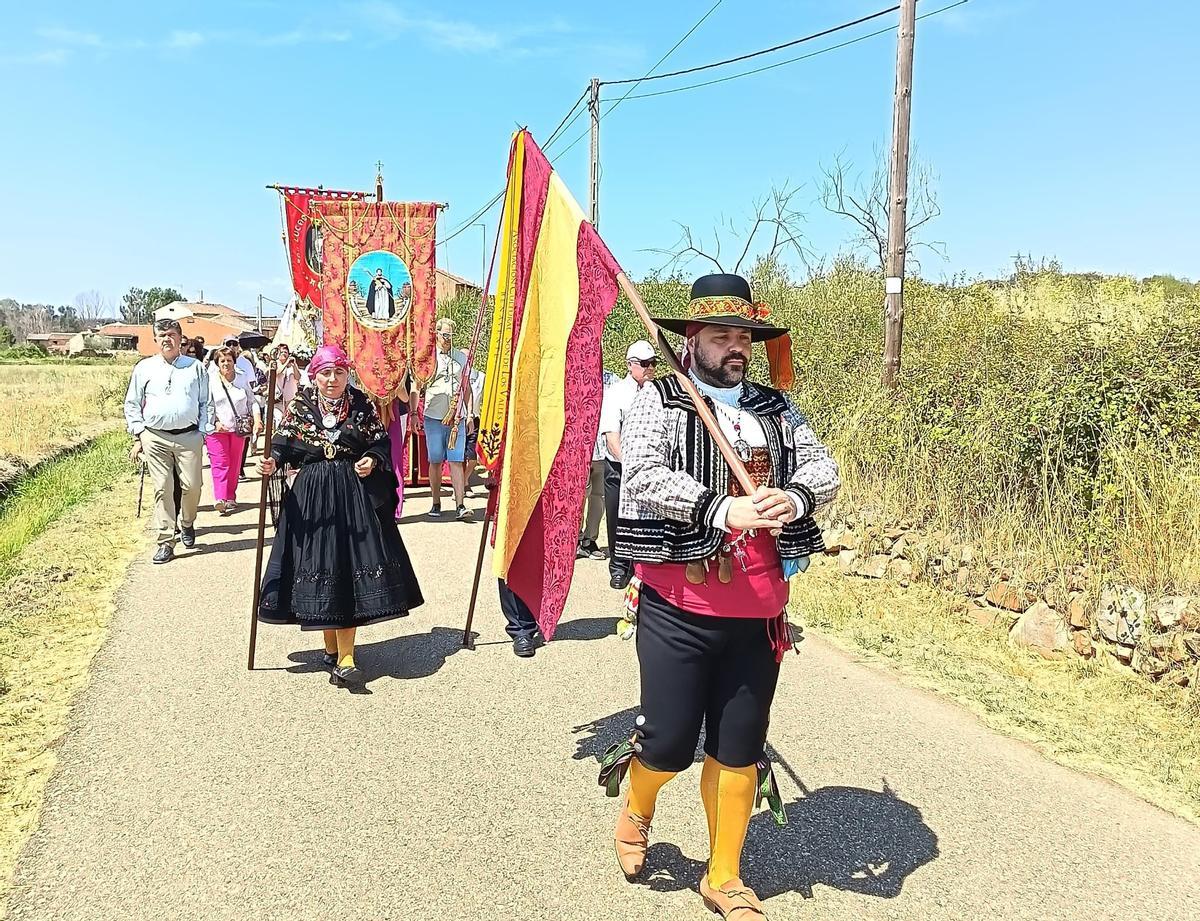 Son de Los Valles en la procesión de Carracedo.