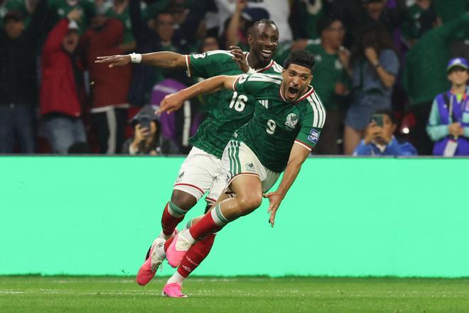 México pasa por encima de Ecuador y desata la locura en el Azteca