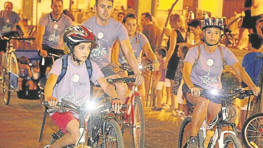 La Marcha de Luna Llena congrega a centenares de aficionados al ciclismo