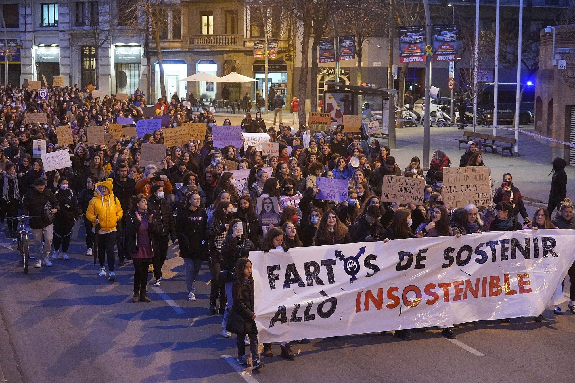 Més de 1.500 persones participen en la manifestació feminista del 8-M a Girona