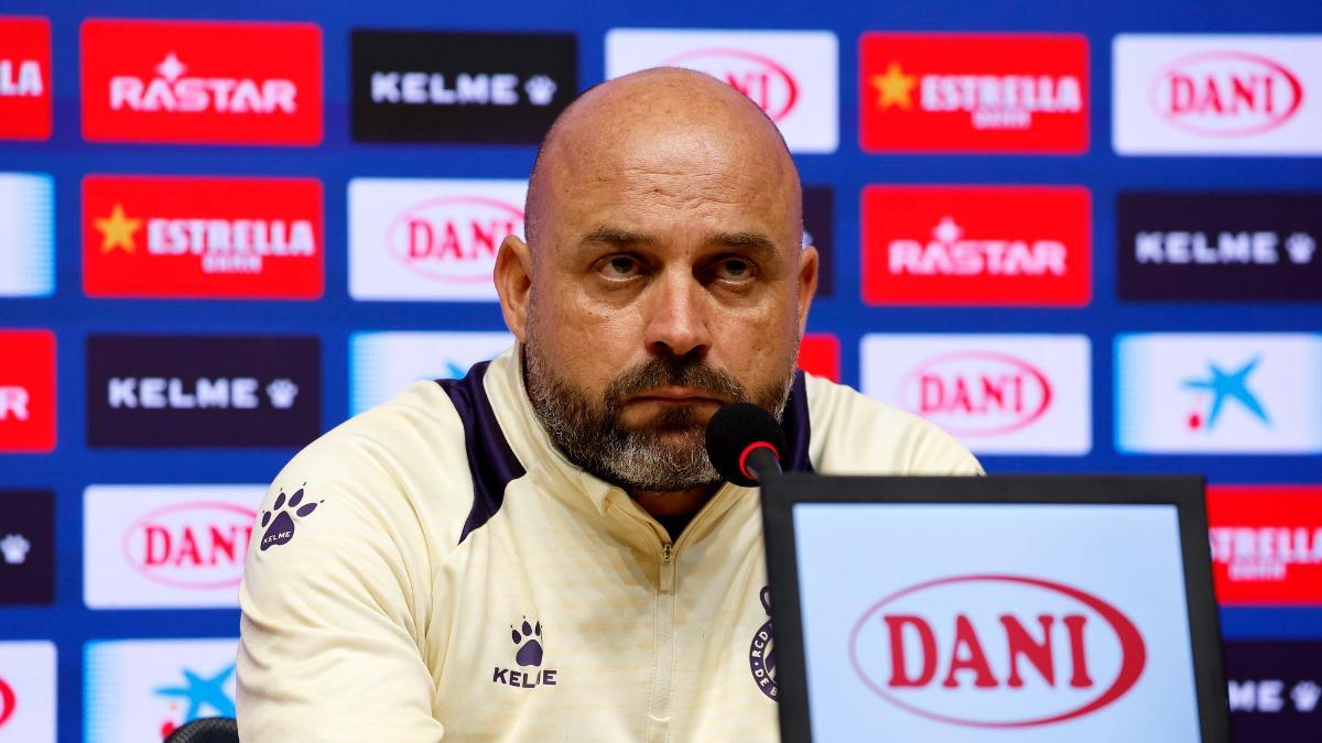 Manolo González, técnico del Espanyol, en rueda de prensa