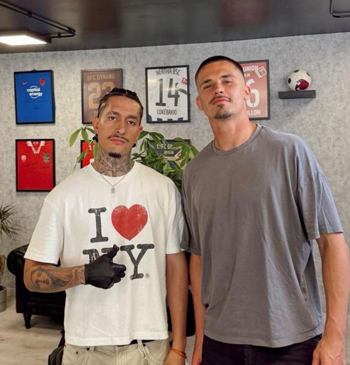 Andrés Felipe con Leander Dendoncker.